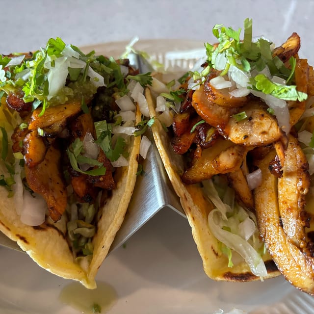 Taco de Calle/ Street Tacos.